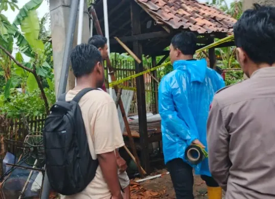 Lokasi tempat Madsura, 60 tahun, yang ditemukan meninggal dunia di dalam sumur di Kampung Bojong Gadung, Kecamatan Carenang, Kabupaten Serang, Kamis, 22 Januari 2026. (Sumber: Istimewa)