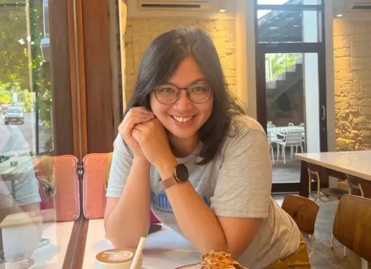 Dokter Dwita Rian Desandri yang tengah menjadi sorotan usai terseret dalam polemik penyebab kematian selebgram Lula Lahfah. (Sumber: Instagram/@dwitadesandri)