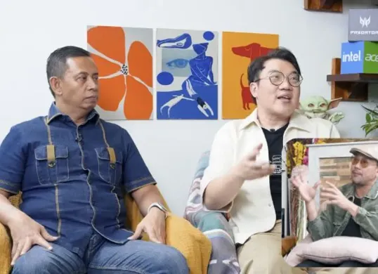 Denny Sumargo menghadirkan BNN, dokter, dan mantan pengguna untuk mengulas bahaya Whip Pink. (Sumber: YouTube/CURHAT BANG Denny Sumargo)