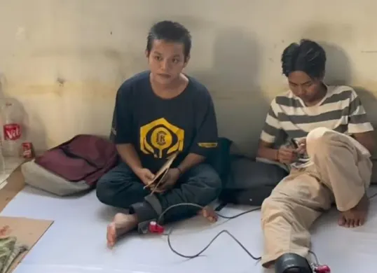 Dituduh mencuri, tiga pekerja percetakan yang disekap selama hampir tiga pekan dan diminta uang tebusan Rp50 juta per orang kini dilaporkan ke polisi atas dugaan pencurian. (Sumber: Istimewa)
