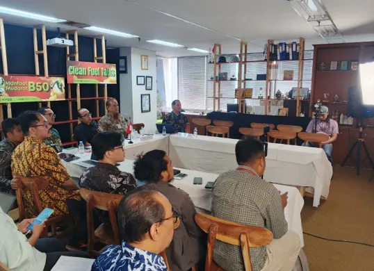 Diskusi Clean Fuel Talk bertema “Antara Manfaat dan Mudharat B50” di Jakarta, Jumat (3/7/2026), membahas implementasi biodiesel B50. (Sumber: Istimewa)