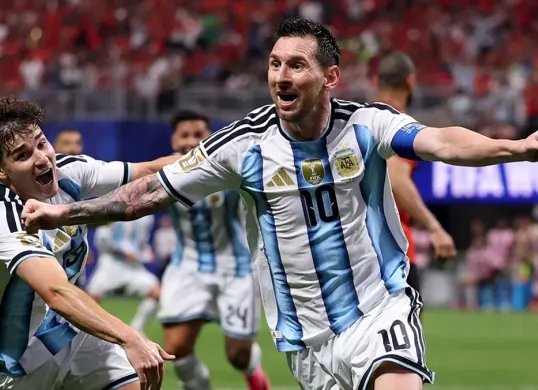 Jadwal siaran langsung perempat final Piala Dunia 2026 antara Argentina vs Swiss. (Sumber: Instagram/@adidasfootball)