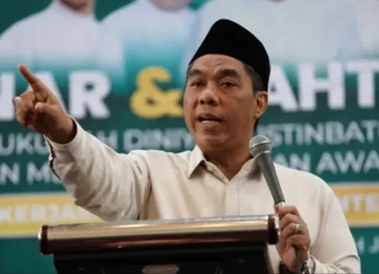 Wakil Ketua Umum PBNU KH Zulfa Mustofa mendorong para ulama, kiai, dan kalangan pesantren kembali menghidupkan tradisi menulis kitab sebagai warisan intelektual Islam Indonesia. (Sumber: Istimewa)