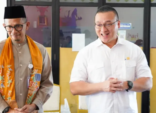 Anggota DPRD DKI Jakarta, Hardiyanto Kenneth (kanan). (Sumber: Istimewa)