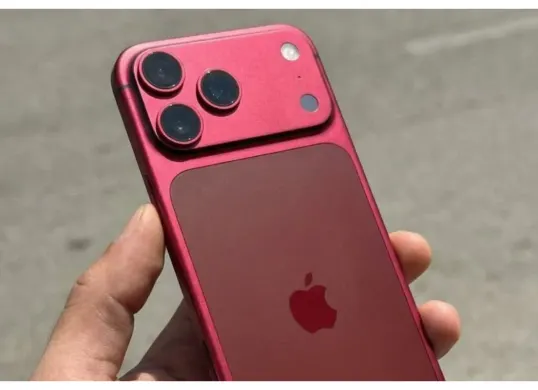 Rumor mengenai iPhone 18 Pro Max. (Sumber: X/@Radhika__009)