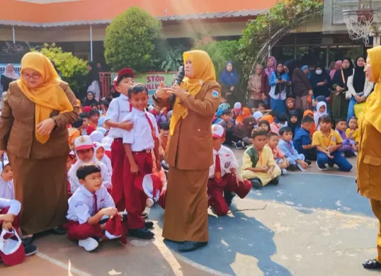 Kegiatan pelaksanaan hari pertama Masa Pengenalan Lingkungan Sekolah (MPLS) di di SDN Srengseng Sawah 15, Jagakarsa, Jakarta Selatan, Senin, 13 Juli 2026 terganggu akibat teror bom. (Sumber: Polsek Jagakarsa)