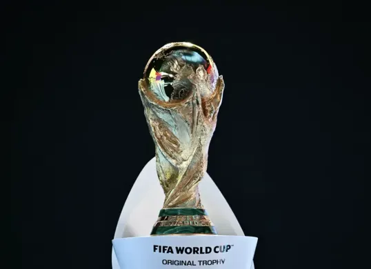 Empat semifinalis Piala Dunia 2026 masih berpeluang mengangkat trofi. Argentina, Prancis, Inggris, dan Spanyol menyajikan berbagai kemungkinan final yang penuh gengsi dan sarat sejarah. (Sumber: FIFA)