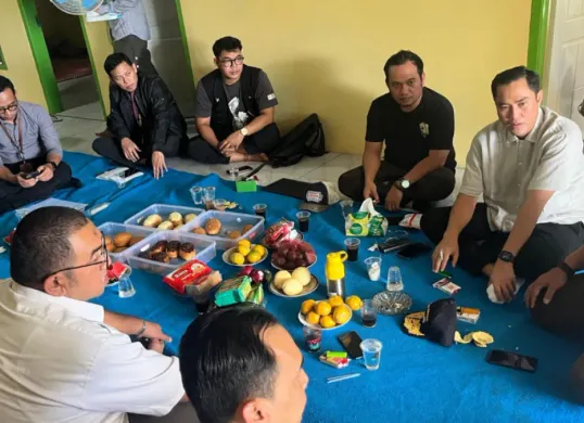 Anggota DPRD Provinsi Jawa Barat dari Fraksi Partai Gerindra, Abdul Karim, saat kegiatan Reses Konvensional yang digelar di Desa Limbangansari, Kecamatan Cianjur, Kabupaten Cianjur. (Sumber: Istimewa)