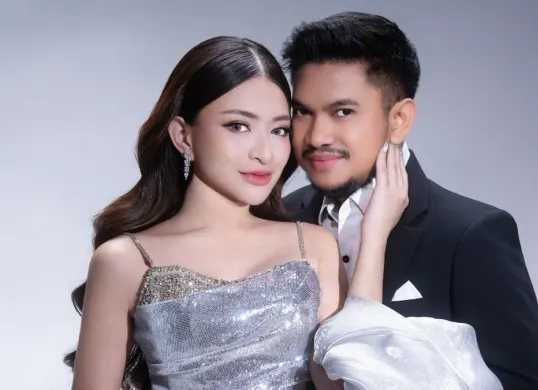 Potret Aripat dan Nathalie Holscher di akun instagramnya. (Sumber: Instagram/@aripatt)