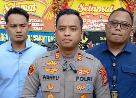 Kapolsek Tambora AKP Wahyu Hidayat mengatakan, jajarannya telah menggagalkan pengiriman 12 unit sepeda motor yang diduga merupakan hasil tindak pidana pencurian dan hendak dikirim ke Pulau Sumatera. (Sumber: Polsek Tambora)