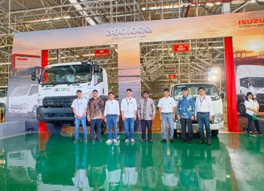 Pabrik Isuzu Karawang Plant (IKP) berhasil memproduksi 300.000 unit kendaraan (Sumber: Poskota/ Dimas Prassetyo)