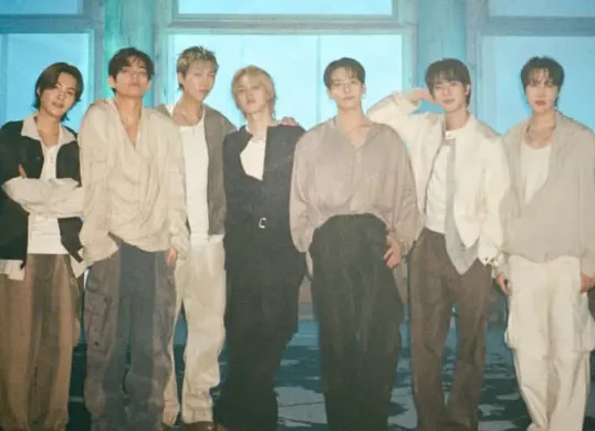 Ilustrasi - Boy Group BTS tampil membawakan lagu Dynamite di Halftime Show Final Piala Dunia 2026. (Sumber: Instagram/@bts.bighitofficial)