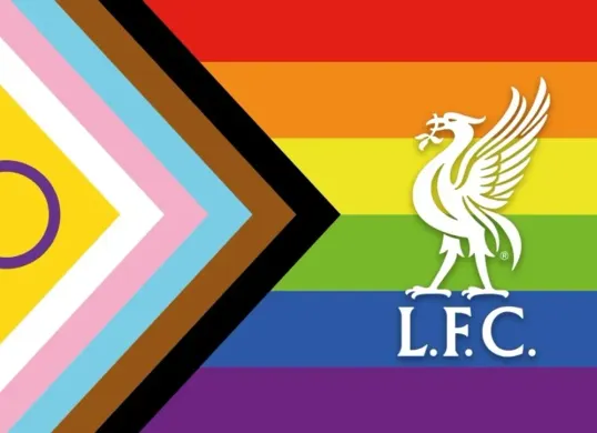 Logo Liverpool FC berlatar Progress Pride Flag yang menjadi sorotan. (Sumber: Dok.Liverpool FC)