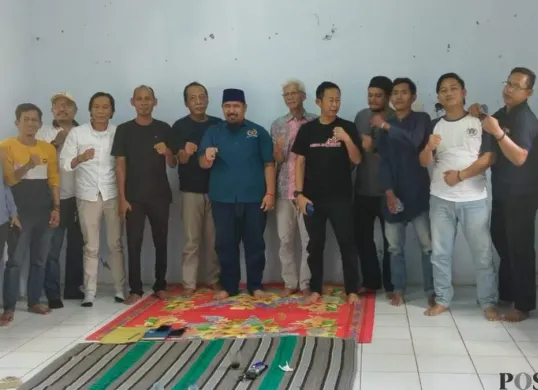 Para pengurus PWI Kabupaten Pandeglang seusai rapat pembentukan panitia Konferkab. (Sumber: Poskota/Samsul Fatoni)
