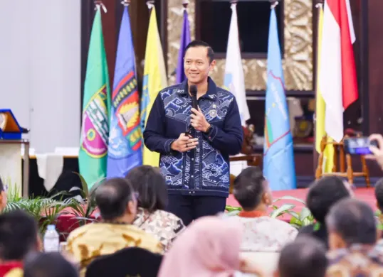 Menteri Koordinator Bidang Infrastruktur dan Pembangunan Kewilayahan Agus Harimurti Yudhoyono (AHY) di Kunci Bersama Summit 2026 di Jakarta, Senin, 27 Juli 2026. (Sumber: Istimewa)