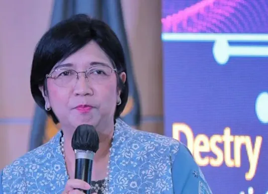 Destry Damayanti ditunjuk sebagai Gubernur BI sementara gantikan Perry Warjiyo yang mengundurkan diri. (Sumber: Instagram/@destrydamayanti)