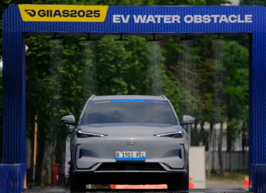 Potret test drive mobil di GIIAS 2026. (Sumber: GIIAS)