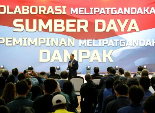 Menko AHY melepas Tim Ekspedisi Patriot 2026 bersama Menteri Transmigrasi M. Iftitah Sulaiman Suryanagara di Jakarta, Rabu, 29 Juli 2026. (Sumber: Dok. Istimewa)