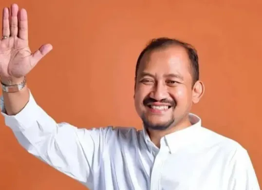 Profil dan rekam jejak Anom Widiyantoro, Bupati Pemalang yang kena OTT KPK. (Sumber: Instagram/@bupatipemalang)