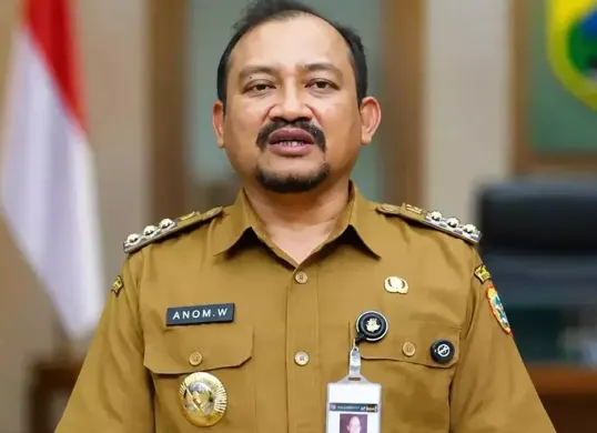 Harta kekayaan Bupati Pemalang Anom Widiyantoro yang kena OTT KPK capai Rp21,3 miliar. (Sumber: Instagram/@prokompimnews_pemalang)