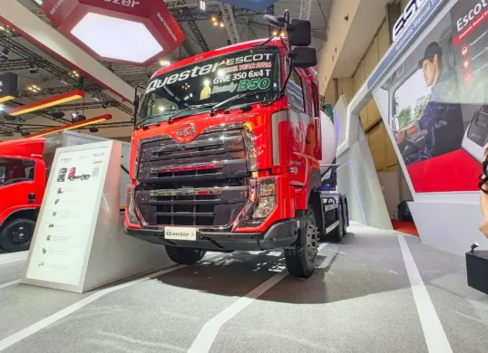 Peluncuran UD Trucks Quester Model Year di GIIAS 2026. (Sumber: Poskota/Dimas Prassetyo)