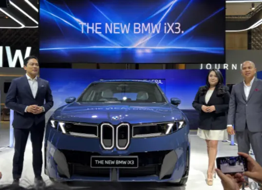 BMW Group Indonesia resmi meluncurkan New BMW iX3 di GIIAS 2026. (Sumber: Poskota/Aldi Harlanda Irawan)