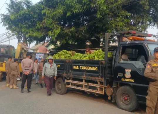 Penertiban pedagang di Kabupaten Tangerang. (Sumber: Istimewa)