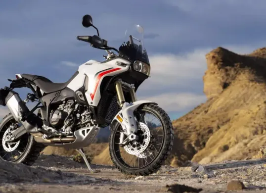 Ducati memperkenalkan DesertX generasi kedua dengan mesin V2 890 cc. (Sumber: Ducati)