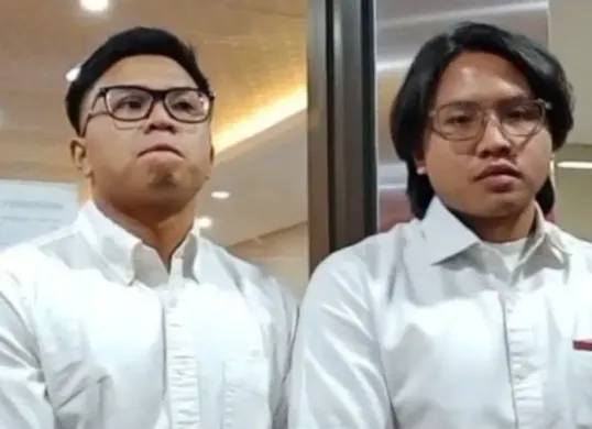 Resbob dan Bigmo resmi menjadi tersangka setelah dilaporkan oleh Azizah Salsha atas dugaan penyebaran fitnah di media sosial. (Sumber: X/@sinisetordulu)