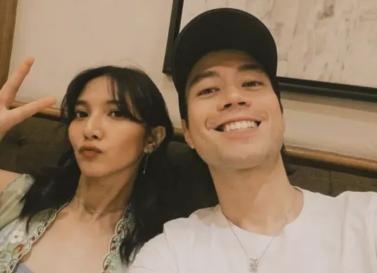 Vidi Aldiano bersama sang istri Sheila Dara Aisha. Penyanyi tersebut meninggal dunia pada 7 Maret 2026 setelah berjuang melawan kanker ginjal selama bertahun-tahun. (Sumber: Instagram/@vidialdiano)