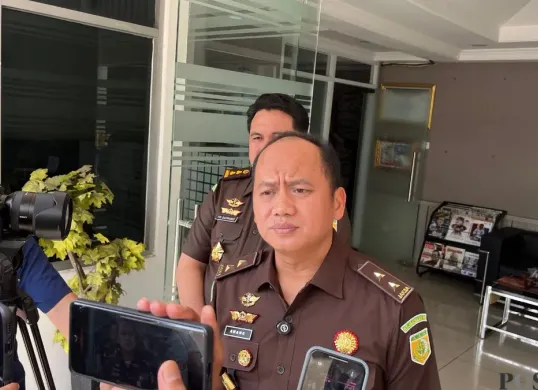 Kepala Pusat Penerangan Hukum Kejaksaan Agung, Anang Supriatna, saat ditemui di Kejagung, Jakarta Selatan, Selasa, 3 Februari 2026. (Sumber: Poskota/Ali Mansur)