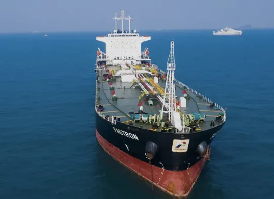 Armada kapal tanker milik Pertamina International Shipping beroperasi di jalur pelayaran internasional untuk menjaga stabilitas distribusi energi Indonesia di tengah dinamika geopolitik global. (Sumber: Dok/PIS)
