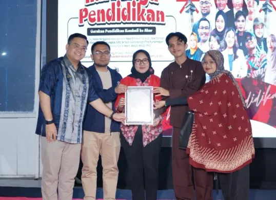 sejumlah komunitas dan organisasi seperti GEKRAFS, Sekolah Tanah Air, Bepro, Cemas.co, dan Distrik Berisik merayakan Hari Raya Pendidikan 2026 (Sumber: Istimewa)