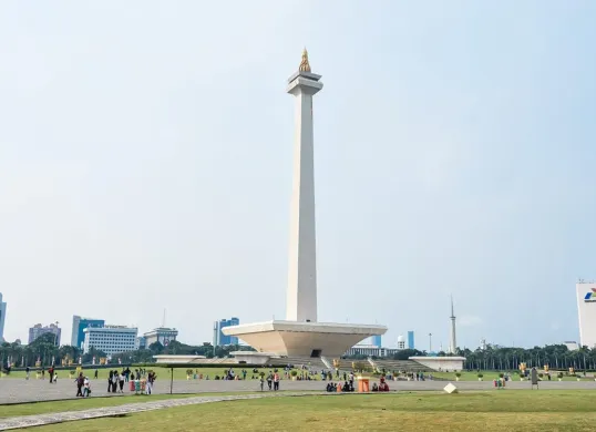 Monumen Nasional (Monas) di Jakarta Pusat menjadi pilihan wisata akhir pekan dengan harga tiket terjangkau, area terbuka, dan wisata sejarah. (Sumber: Jakarta Smart City)
