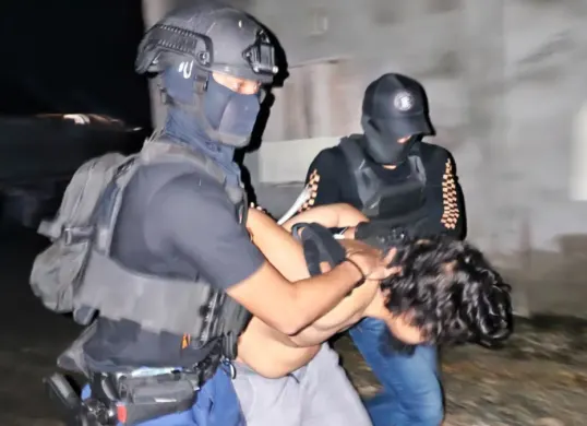 Detasemen Khusus (Densus) 88 Anti Teror Polri menangkap 11 tersangka tindak pidana terorisme dalam operasi penegakan hukum yang digelar di enam provinsi sejak Jumat, 2 Oktober 2026. (Sumber: Densus 88)