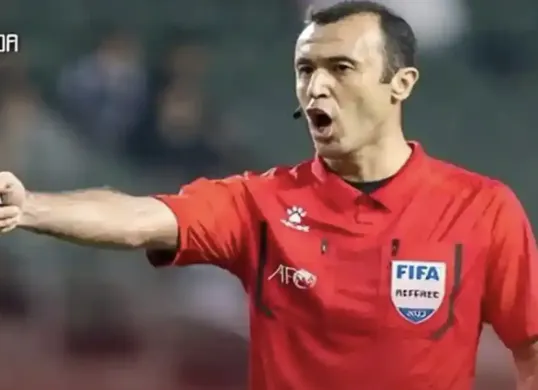 Akhrol Riskullaev, wasit asal Uzbekistan yang dipercaya memimpin final FIFA ASEAN Cup 2026 antara Timnas Indonesia dan Thailand di SUGBK. (Sumber: Instagram)