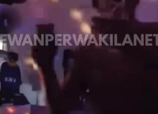 Tangkapan layar video viral pesta narkoba di Rutan Kelas 1 Depok. (Sumber: Instagram/@dewanperwakilannetizen)