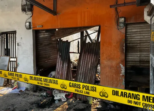 Bekas kebakaran ruko di Kaliabang Tengah, Bekasi Utara, Kota Bekasi, Jawa Barat, Kamis, 8 Oktober 2026. (Sumber: Poskota/Dini Aghnny Khoiriyah)