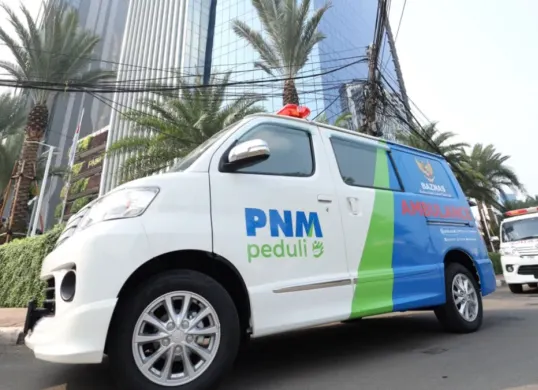 Ambulans yang disalurkan Baznas RI dan PNM di berbagai wilayah Indonesia. (Sumber: Istimewa)