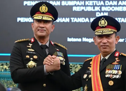 Kapolri Jenderal Polisi Suyudi Ario Seto (kiri). (Sumber: Dok. Kemensetneg)