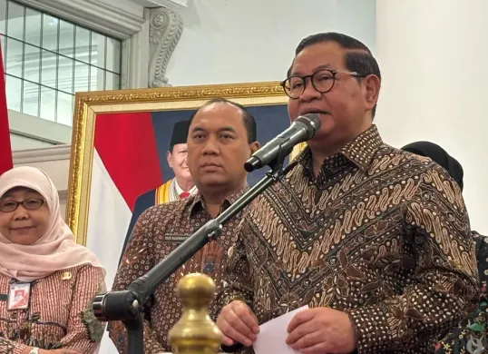 Gubernur Jakarta, Pramono Anung di Balai Kota Jakarta, Gambir, Jakarta Pusat, Senin, 12 Oktober 2026. (Sumber: Poskota/Syifa Putri)