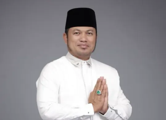 Gubernur Kalimantan Timur Rudy Mas’ud menjadi sorotan setelah foto dirinya di sebuah restoran di Singapura beredar di media sosial. (Sumber: Biro Adpim Setdaprov Kaltim)