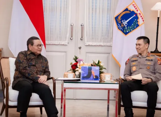 Kapolda Metro Jaya Komjen Dadang Hartanto bertemu dengan Gubernur DKI Jakarta Pramono Anung Wibowo di Balai Kota Jakarta, Selasa, 13 Oktober 2026. (Sumber: Polda Metro Jaya)