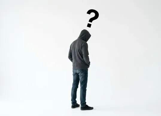 Ilustrasi. Sosok pria berinisial Y yang menceritakan pertemuan pertamanya dengan Ruben Onsu hingga video call. (Sumber: Generated AI)