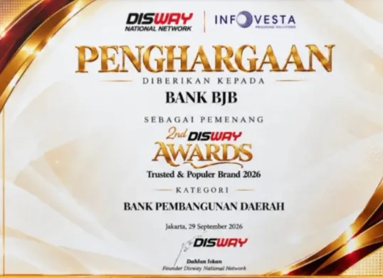 Penghargaan yang diraih oleh bank bjb sebagai BPD terpopuler. (Sumber: Istimewa)