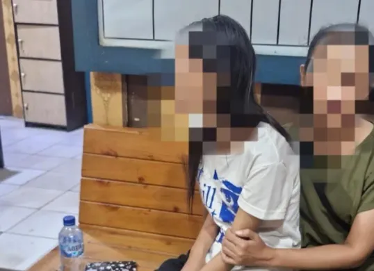 ZR saat berada di Mapolsek Kragilan sebelum dibawa pulang ibundanya. (Sumber: Polsek Kragilan)
