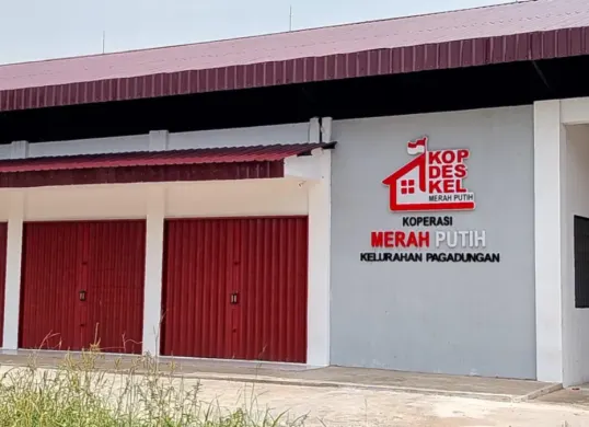 Salah satu gedung KDKMP yang telah selesai dibangun di Pandeglang. (Sumber: Istimewa)