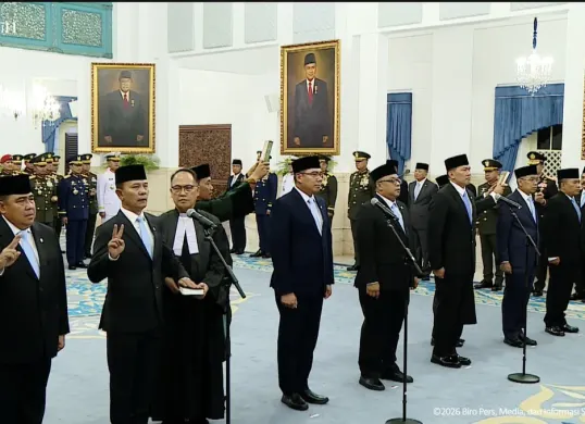 Letjen TNI Richard Tampubolon resmi dilantik Presiden Prabowo Subianto sebagai Wakil Menteri Pertahanan pada Kamis, 15 Oktober 2026. (Sumber: YouTube/Sekretariat Presiden)