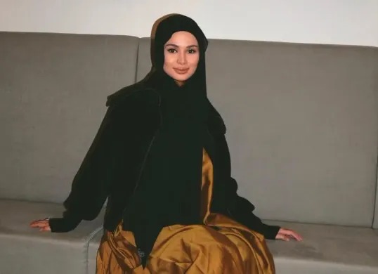 Izara Aishah viral usai mengkritik rombongan Lesti Kejora seusai konser Siti Nurhaliza. (Sumber: Instagram/@izaraaishahofficial)