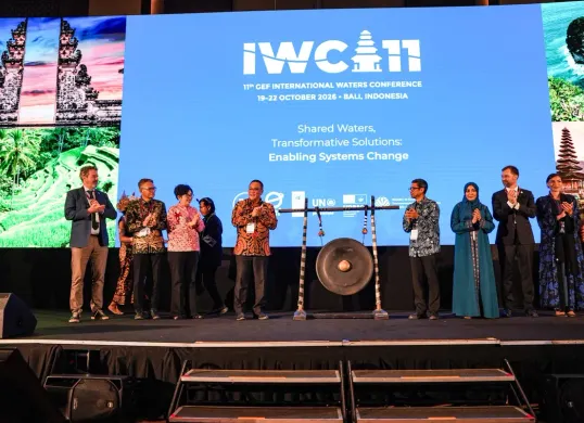 Menteri Lingkungan Hidup Moh Jumhur Hidayat menyerukan Tobat Ekologis dan kolaborasi global untuk mengatasi pencemaran serta memulihkan ekosistem perairan saat membuka konferensi GEF ke-11 di Bali. (Sumber: Istimewa)